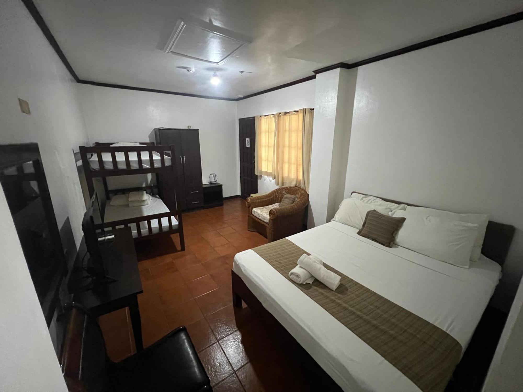 Subiza Beach Resort Olongapo Ngoại thất bức ảnh