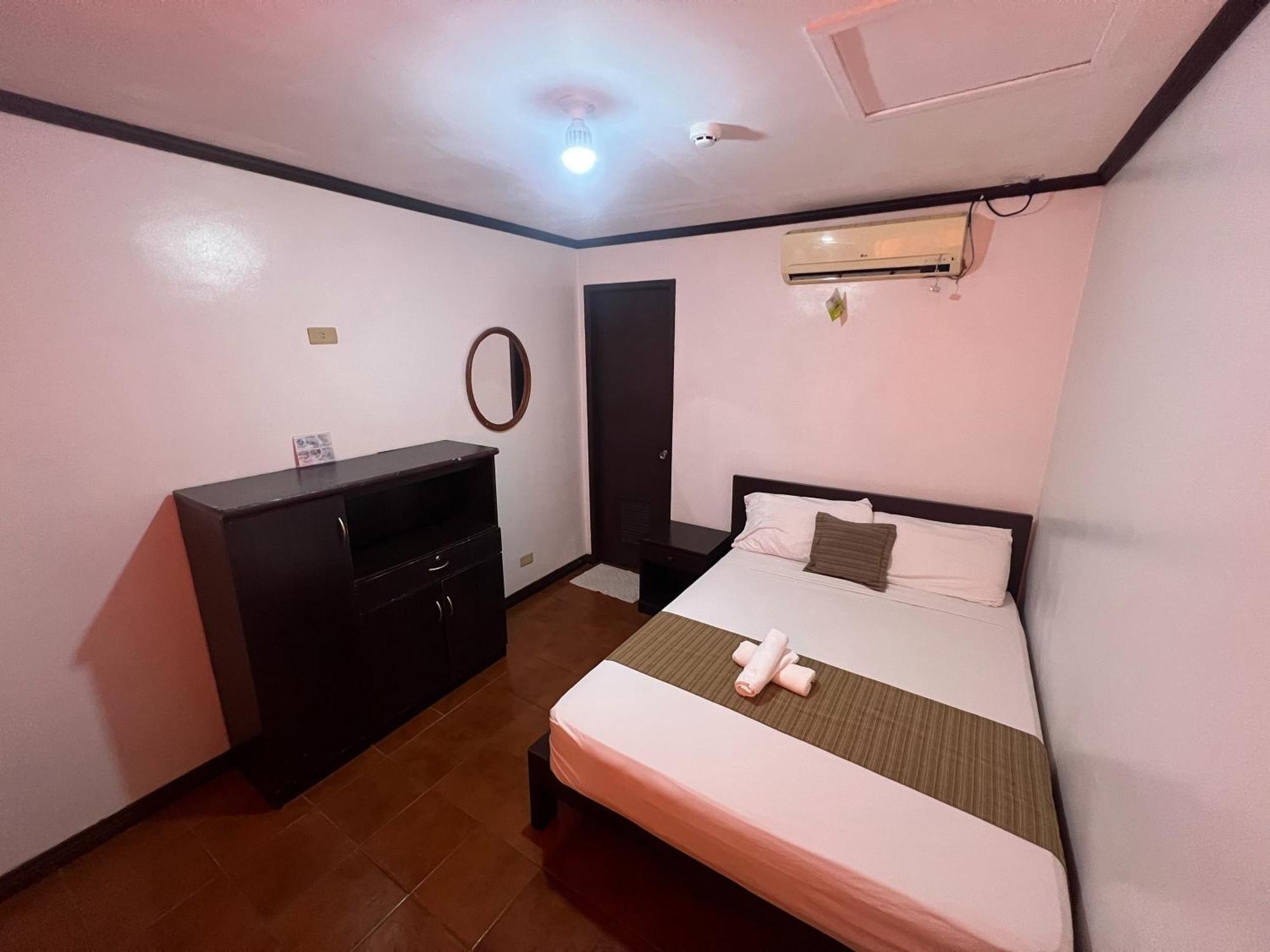 Subiza Beach Resort Olongapo Ngoại thất bức ảnh