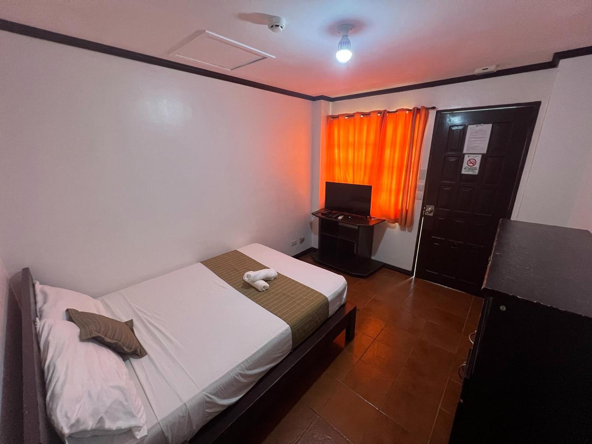 Subiza Beach Resort Olongapo Ngoại thất bức ảnh