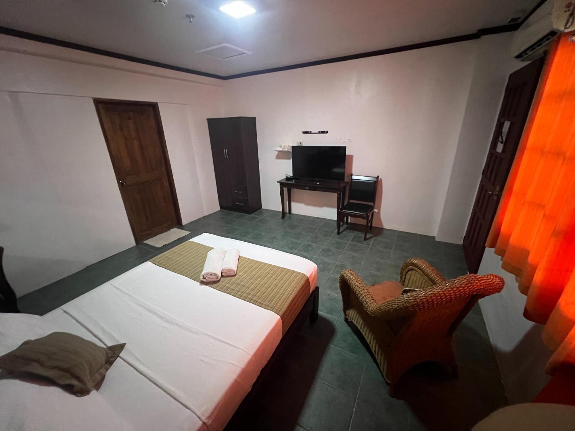 Subiza Beach Resort Olongapo Ngoại thất bức ảnh