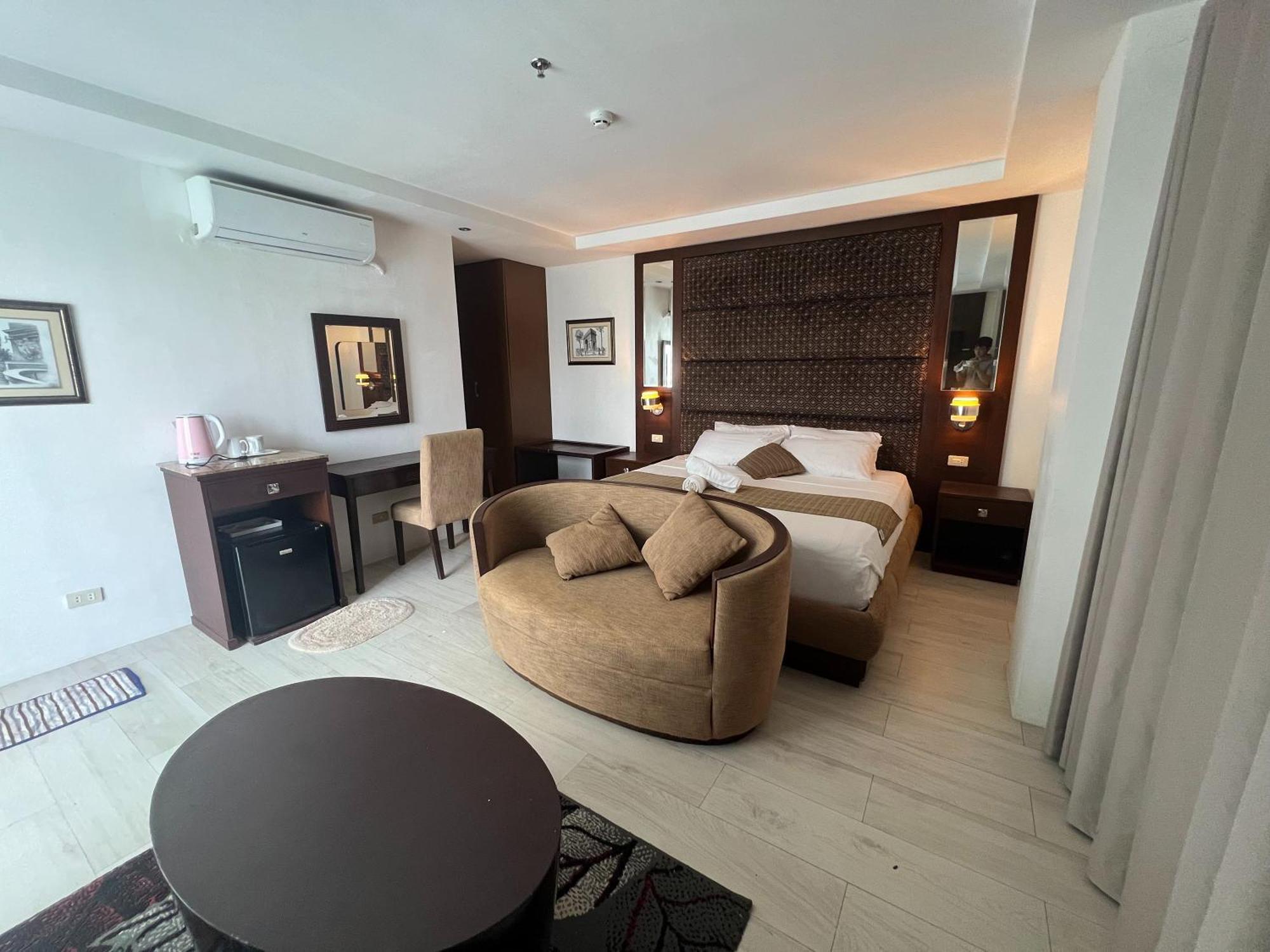 Subiza Beach Resort Olongapo Ngoại thất bức ảnh