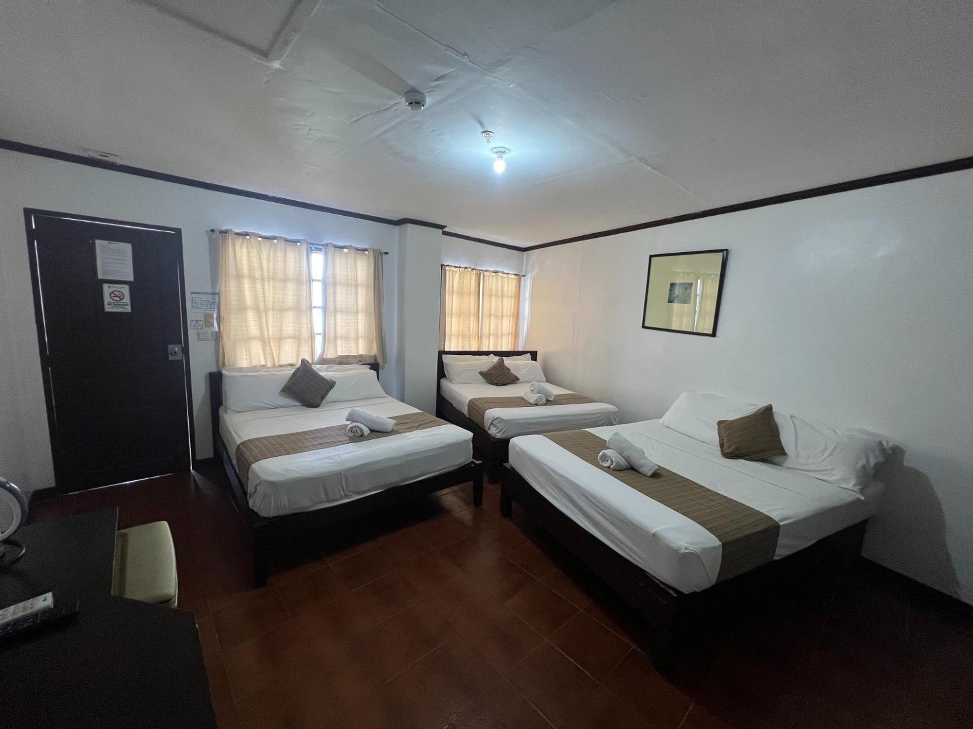 Subiza Beach Resort Olongapo Ngoại thất bức ảnh