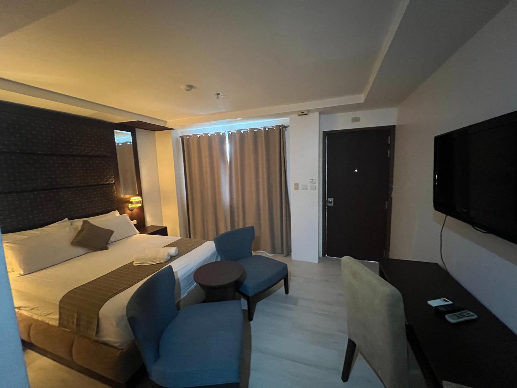 Subiza Beach Resort Olongapo Ngoại thất bức ảnh
